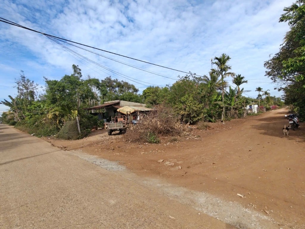 3 lô siêu vip ngay vị trí vàng.Gần câo tốc - sân bay-đường tránh