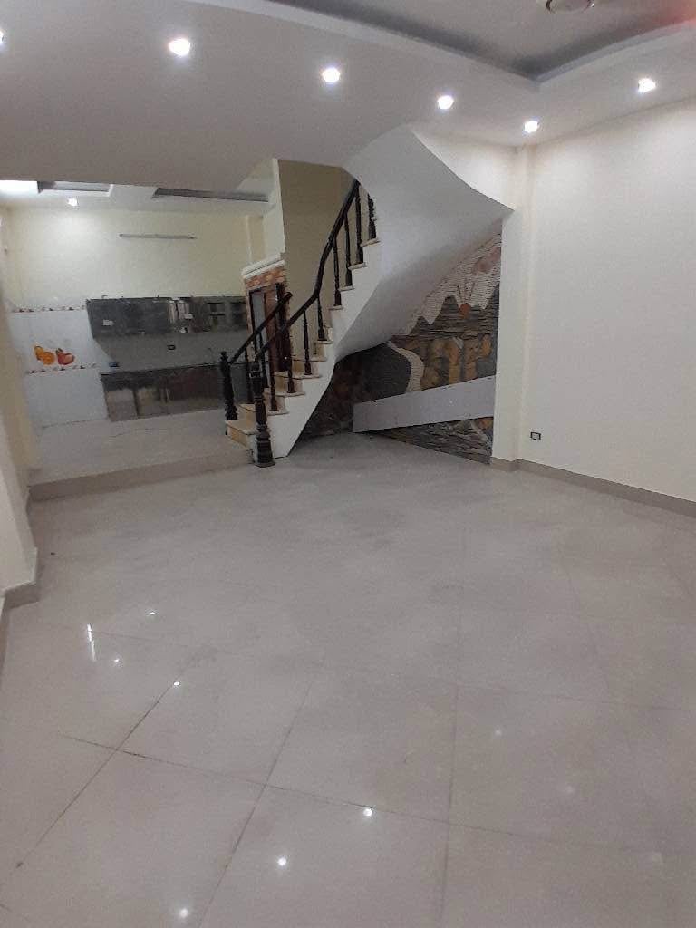 BÁN NHÀ PHỐ GIÁP BÁT, ĐỐNG ĐA, MẶT TIỀN RỘNG, KINH DOANH ĐỈNH CAO, CHƯA ĐẾN 20 TỶ ĐỒNG