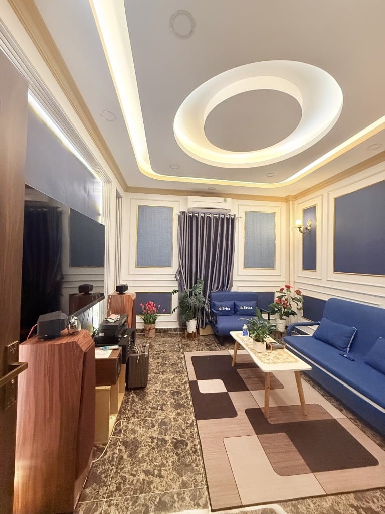 Bán Nhà Riêng Mặt Tiền Đ. Bàu Cát - Tân Bình- 
Dt 4 x 22 - Chỉ 20,3 Tỷ