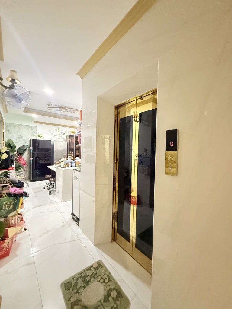 Bán Nhà Riêng Mặt Tiền Đ. Bàu Cát - Tân Bình- 
Dt 4 x 22 - Chỉ 20,3 Tỷ