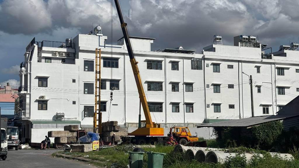 BÁN NHÀ GÓC 2 MẶT TIỀN ĐƯỜNG SỐ 1 VÀ ĐƯỜNG SỐ 4, TRỰC DIỆN CHỢ CÁI VỒN, TỔNG MẶT TIỀN 18,88M