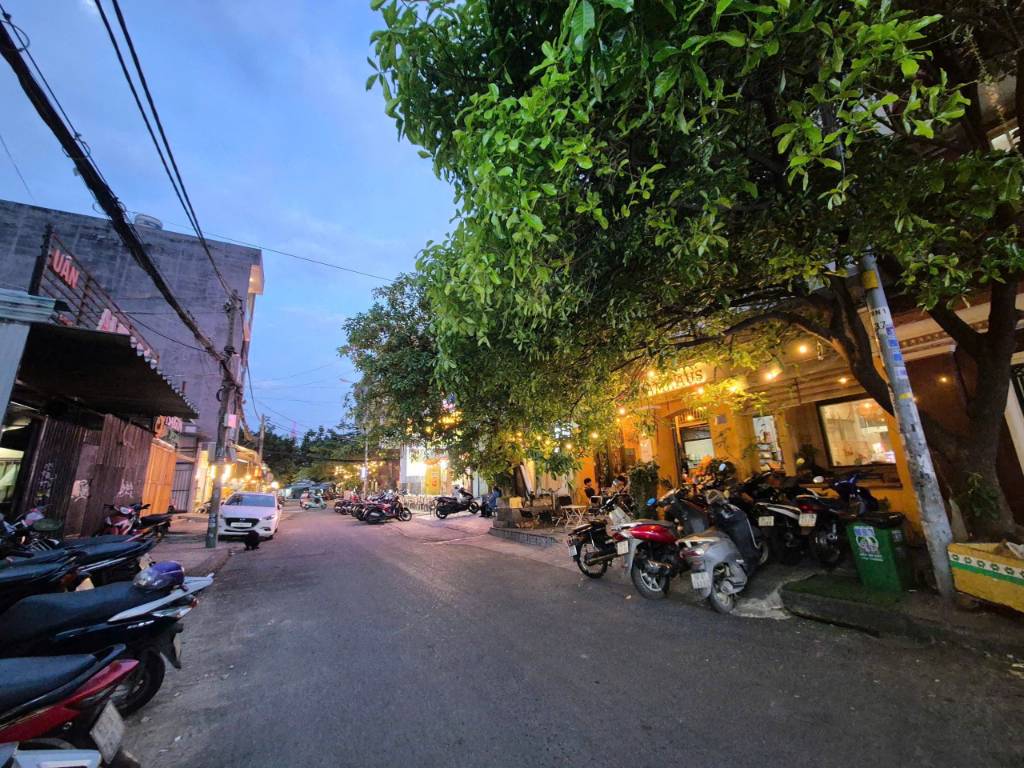 Bán Nhà Mặt Tiền Khu Phan Xích Long - Q.Bình Thạnh