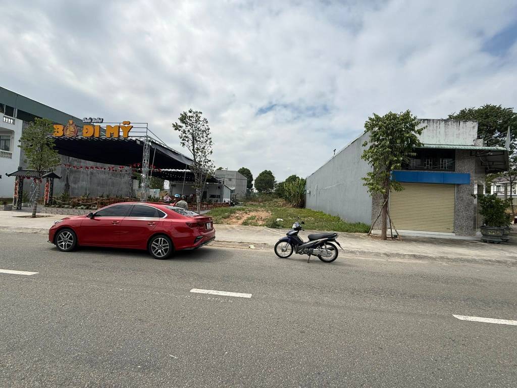 CHỦ KÍ GỬI LÔ ĐẤT DT 150M2 NẰM MT ĐƯỜNG LỚN , FULL THỔ CƯ NẰM GẦN CHỢ MP3 GIÁ CHỈ CÓ 650TR.