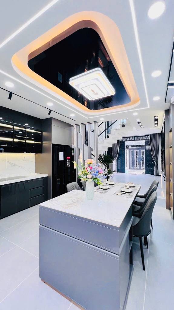 Bán nhà đường Lê Văn Khương, Quận 12, dt 63m2, Gara ô tô, hẻm 6m, nhỉnh 7 Tỷ