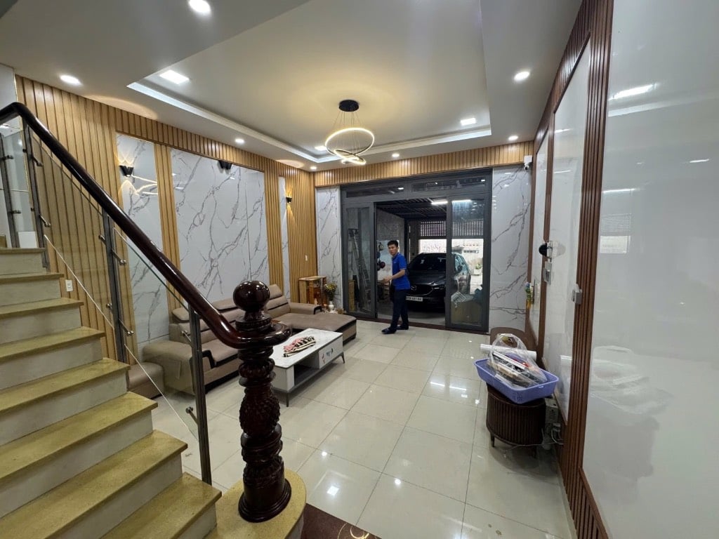 Giảm sâu gấp bán ! Nhà hẻm xe hơi đường Phan Anh, 130m2 ( 6 x 22 ) 3 tầng 4PN 4WC, nhà đẹp ở ngay