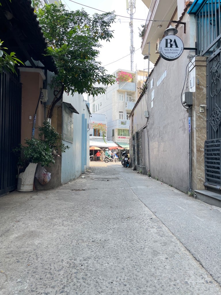 Bán Nhà Hẻm Xe Hơi Hoàng Hoa Thám 3 Tầng 54M2 (4X14) 4Pn 9.6 Tỷ Gần Chợ Cây Quéo