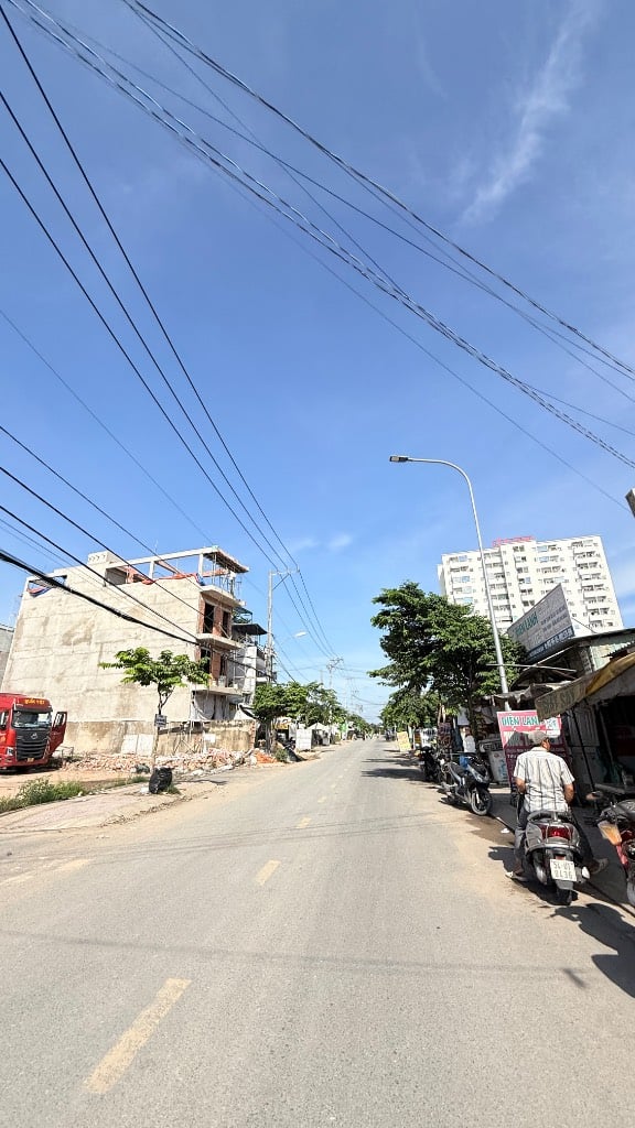 Nhà Mặt Tiền đường Hồ Văn Long, Kênh THAM LƯƠNG, 92m2 ( 4.7 x 19.5 ) full thổ không lộ giới