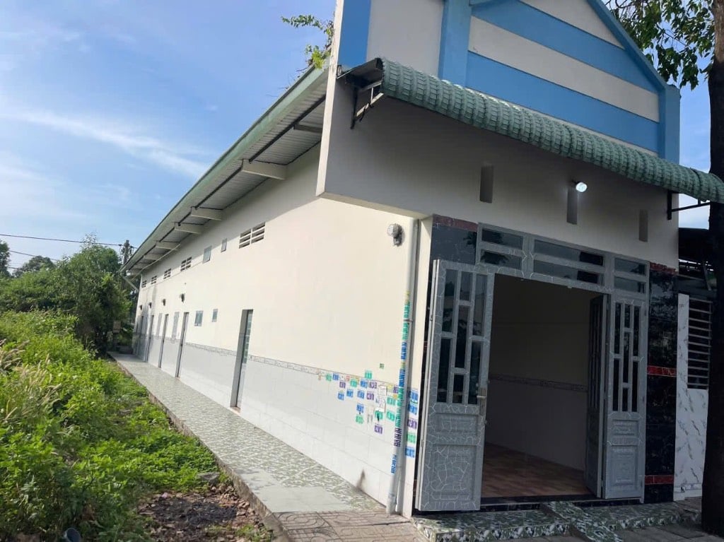 Bán gấp dãy trọ sát KCN Mỹ Phước, ngay QL 13, đang cho thuê 10Tr/Tháng, dt 150m2, sổ riêng
