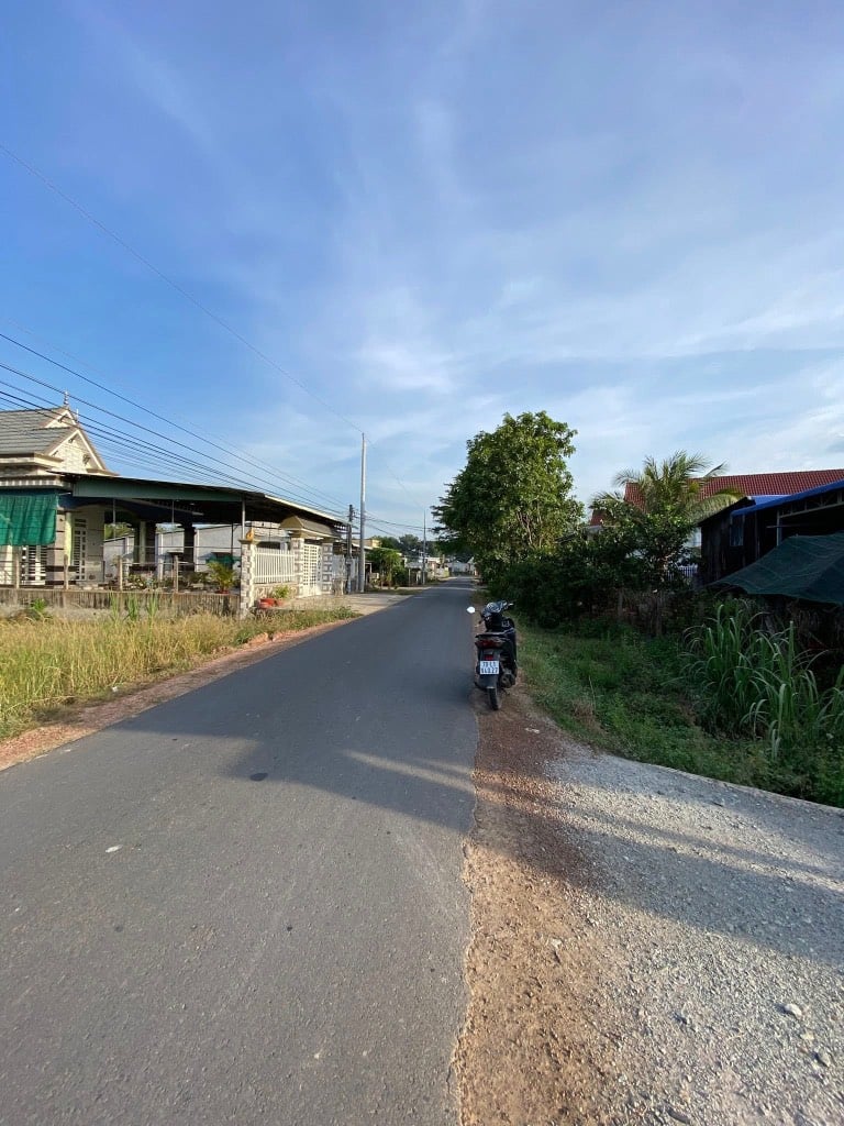 BÁN ĐẤT TRẢNG BÀNG 310m2 - Giá 620Triệu. (Ngang 10x31) ĐẤT ĐÔ THỊ. CÔNG CHỨNG SANG TÊN NGAY