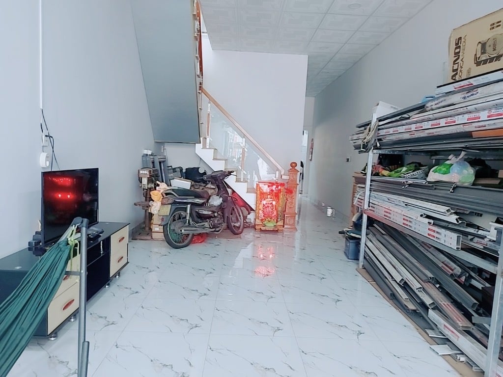 Bán nhà mặt tiền Tỉnh Lộ 10 Bình Tân, dt 83m² đang thuê 20tr/Tháng, gần QL1A, cao tốc Võ Trần Chí