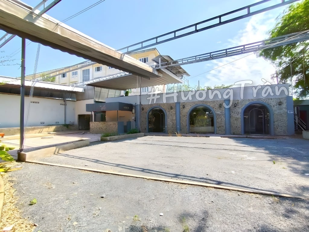 40 triệu - CHO THUÊ MẶT BẰNG SÂN VƯỜN 600m2 MẶT TIỀN ĐƯỜNG NGUYỄN VĂN LINH