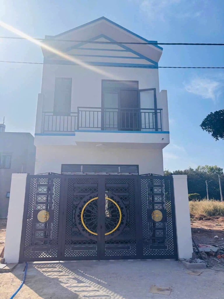 Chính chủ bán nhà An Điền Bến Cát, trệt 1 lầu 80m2, sát QL13, chỉ cần 500tr dọn vô ở liền