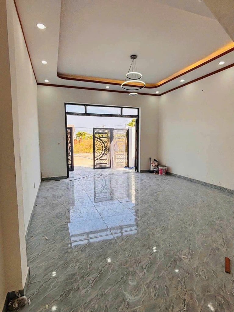 Chính chủ bán nhà An Điền Bến Cát, trệt 1 lầu 80m2, sát QL13, chỉ cần 500tr dọn vô ở liền