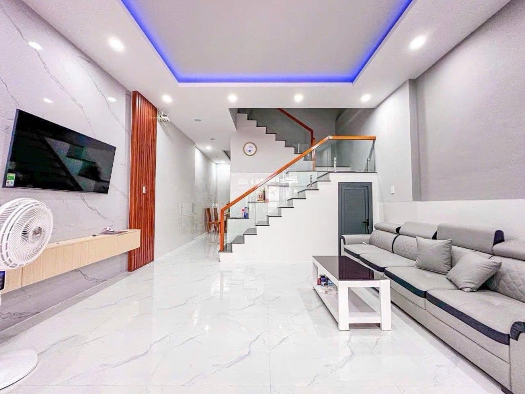 Chủ kẹt vốn, bán nhanh nhà Lê Quang Chiểu, Bình Thuỷ, trệt lầu mới, lộ ô tô tránh, nhỉnh 2 tỷ