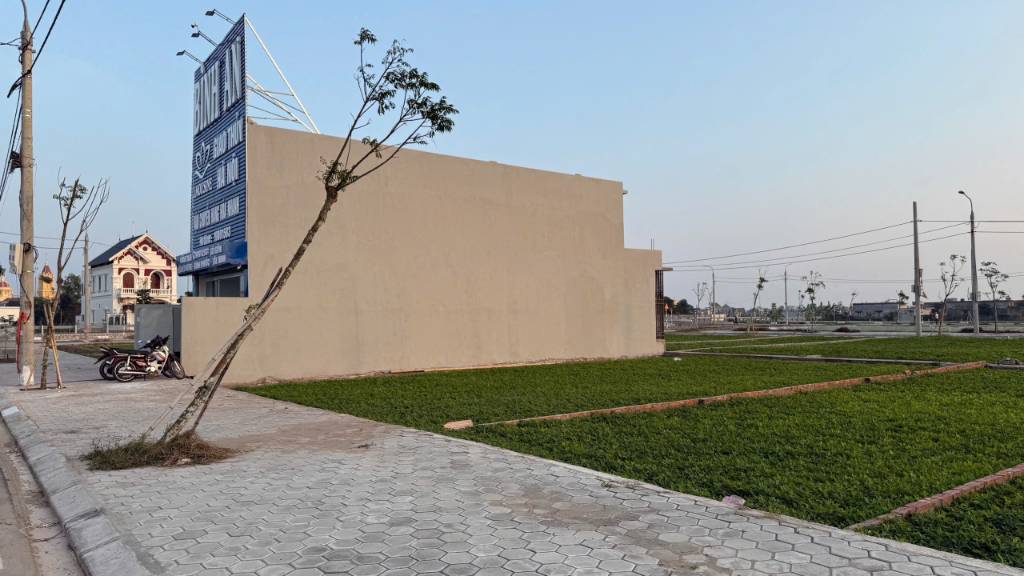 Bán gấp mảnh đất trục chính Cổ Đông, Thị xã Sơn Tây, dt 100m2 giá 2 tỷ