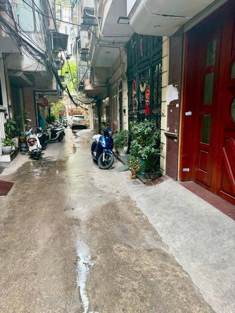 Bán nhà phố Triệu Việt Vương, Nguyễn Du, ô tô vào nhà, 10m ra phố, lô góc, 70m² x 5 tầng