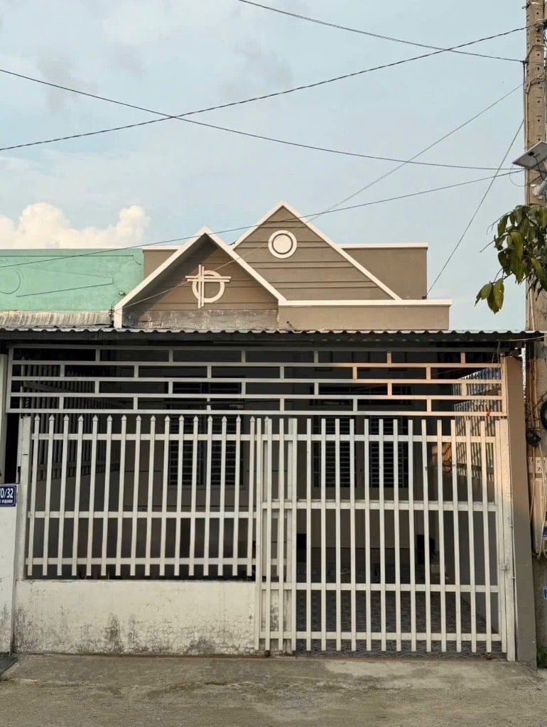 GIÁ SỐC, CHÍNH CHỦ BÁN NHÀ CẤP 4 TÂN KIÊN BÌNH CHÁNH, FULL NỘI THẤT, DỌN VÀO Ở NGAY, SẠCH SẼ