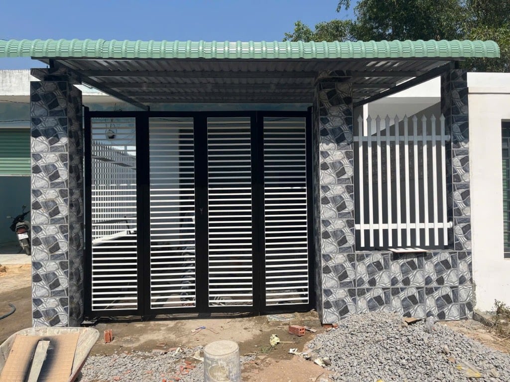 Bán nhà gần KCN Phước Đông, ngã 4 Nông Trường