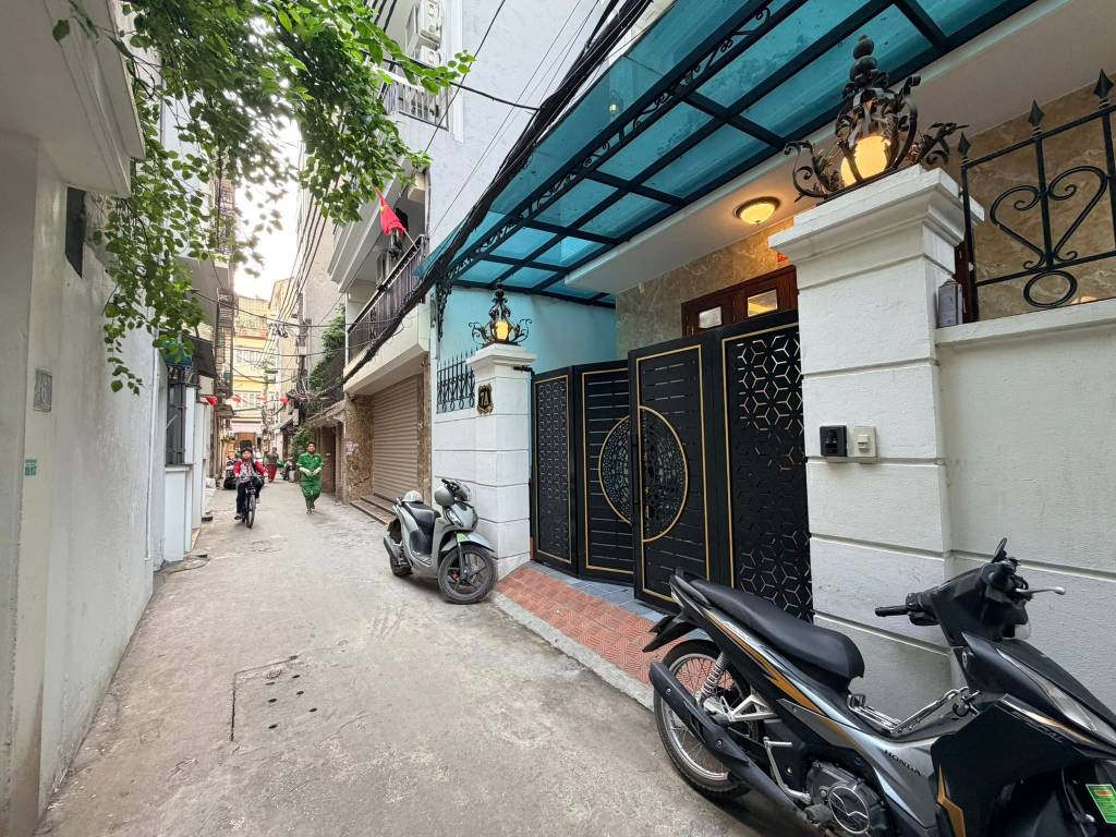 BÁN NHÀ ĐƯỜNG NGUYỄN KHANG. CẦU GIẤY. 90M2 - 6 TẦNG. THANG MÁY.