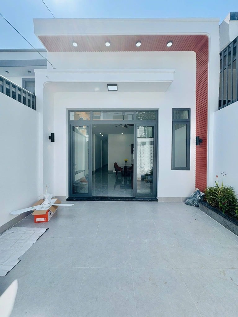 BÁN NHÀ CẤP 4 ĐƯỜNG TRẦN ĐẠI NGHĨA, BÌNH CHÁNH, DIỆN TÍCH ĐẸP, DỄ CHO THUÊ, ĐẦU TƯ, XÂY MỚI