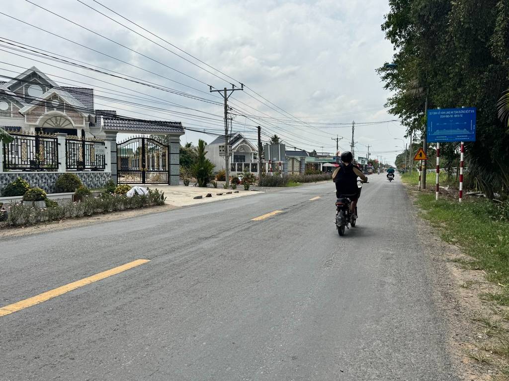 8 x 35m (thổ) - mặt tiền DT 816 thuận tiện kinh doanh buôn bán - Ko mồ mả, ko quy hoạch