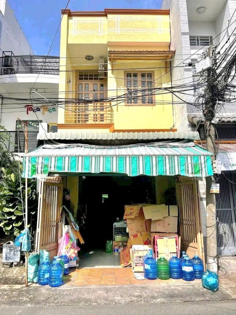 Bán nhà Dương Đình Cúc Tân Kiên Bình Chánh 65m² đang cho thuê tạp hóa