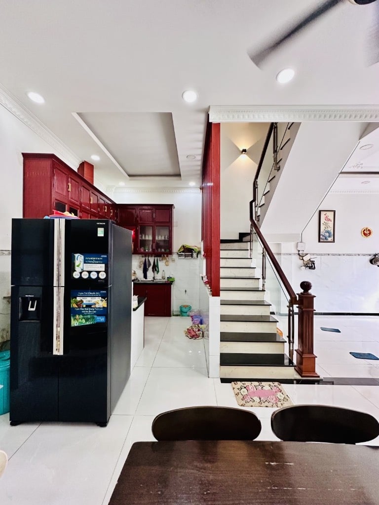 Bán gấp nhà hẻm xe hơi Lê Văn Quới, Bình Tân, 88m2 ngang 8x11m, 4 tầng 4PN, tặng nội thất