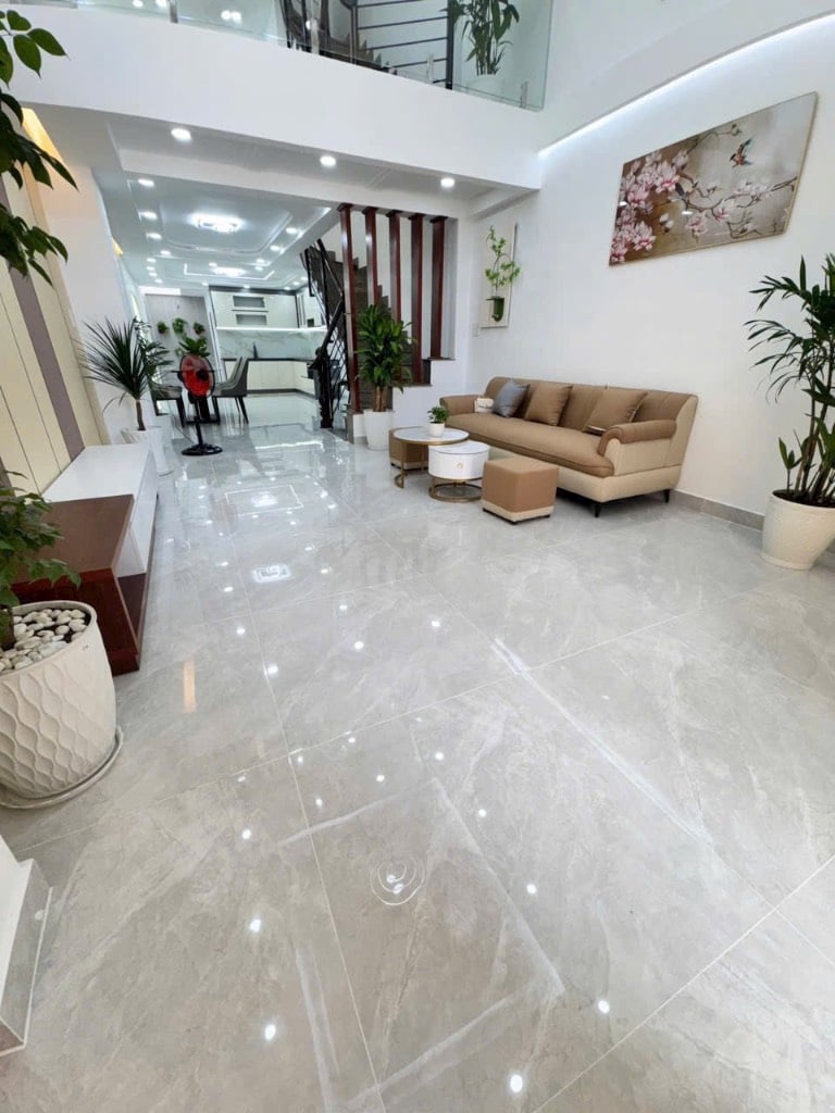 Bán nhà đường Chiến Lược Bình Tân, hẻm rộng 7m, 4 Tầng 5PN 5WC, có nội thất vào ở ngay