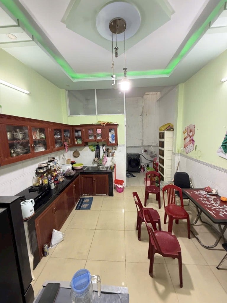 BÁN GẤP NHÀ KHU TÊN LỬA, AEON MALL BÌNH TÂN, 60M2 NGANG 4X15M, 4 TẦNG 4PN 4WC, CÓ THU NHẬP