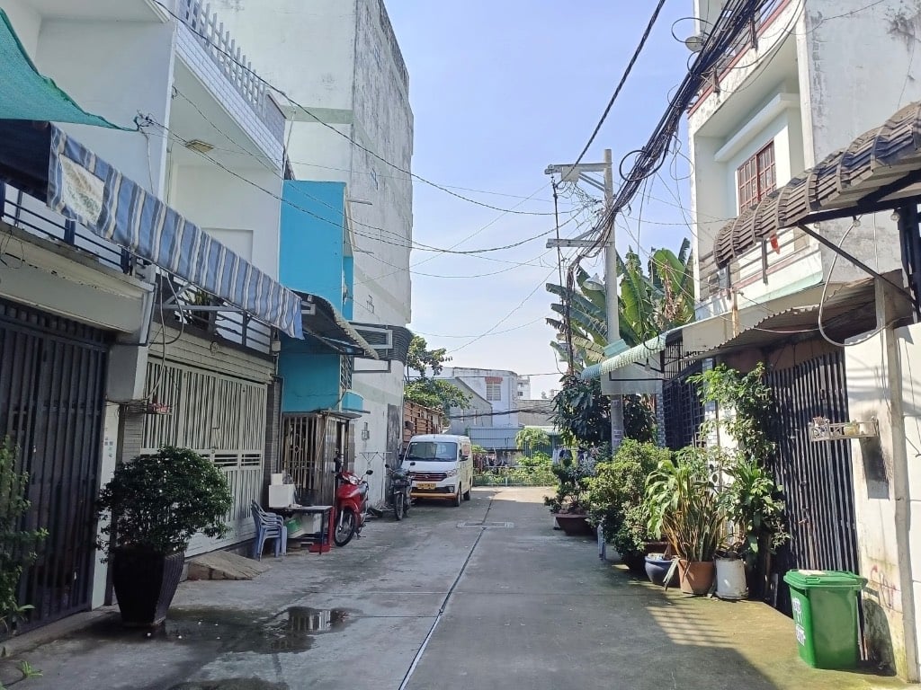 BÁN NHÀ NGAY VÒNG XOAY AN LẠC, KÊNH THAM LƯƠNG, HẺM 6M, 63M2 NGANG 4X16M, 2 TẦNG 4PN 3WC