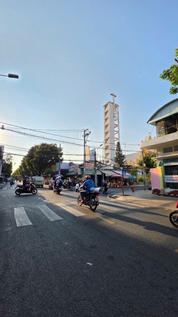 MT NGUYỄN BÁ TÒNG TÂN PHÚ – 4.1×16M (67M²) NỞ HẬU – 1T1L – 2PN 2WC – KINH DOANH – 12 TỶ TL