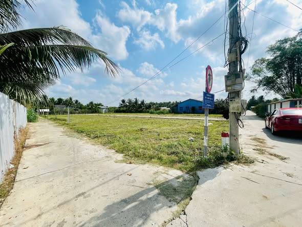 Bán đất thổ cư Đạo Thạnh Mỹ Tho, gần Quảng Trường, đường xe hơi tới đất, giá chỉ 700 triệu