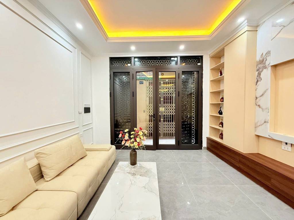 Bán nhà Vương Thừa Vũ, Thanh Xuân, diện tích 44m2 xây 5 tầng, mặt tiền 4.2m, giá 12 tỷ hơn