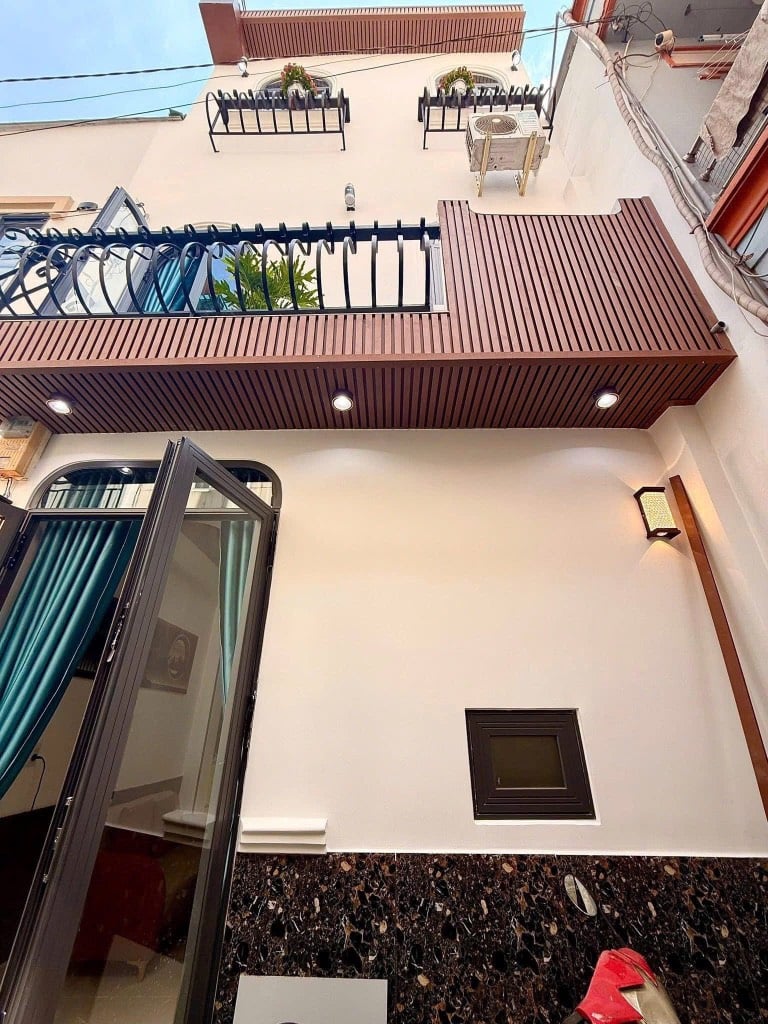 BÁN NHÀ QUANG TRUNG, GÒ VẤP, NHÀ ĐẸP 3 TẦNG, HẺM XE HƠI, DTSD 48M2, 2 TỶ HƠN