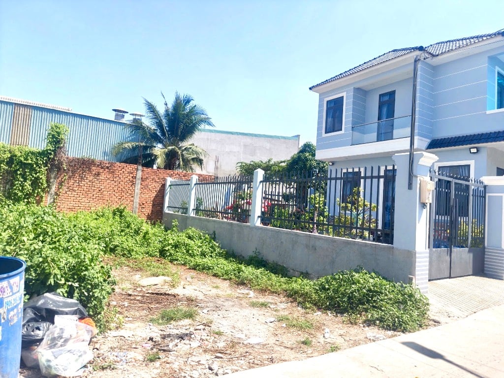 Bán lô đất đường Thạnh lộc 14 Quận 12, ngang 4,9x13m khu dân cư đông, tiện ở hoặc kinh doanh