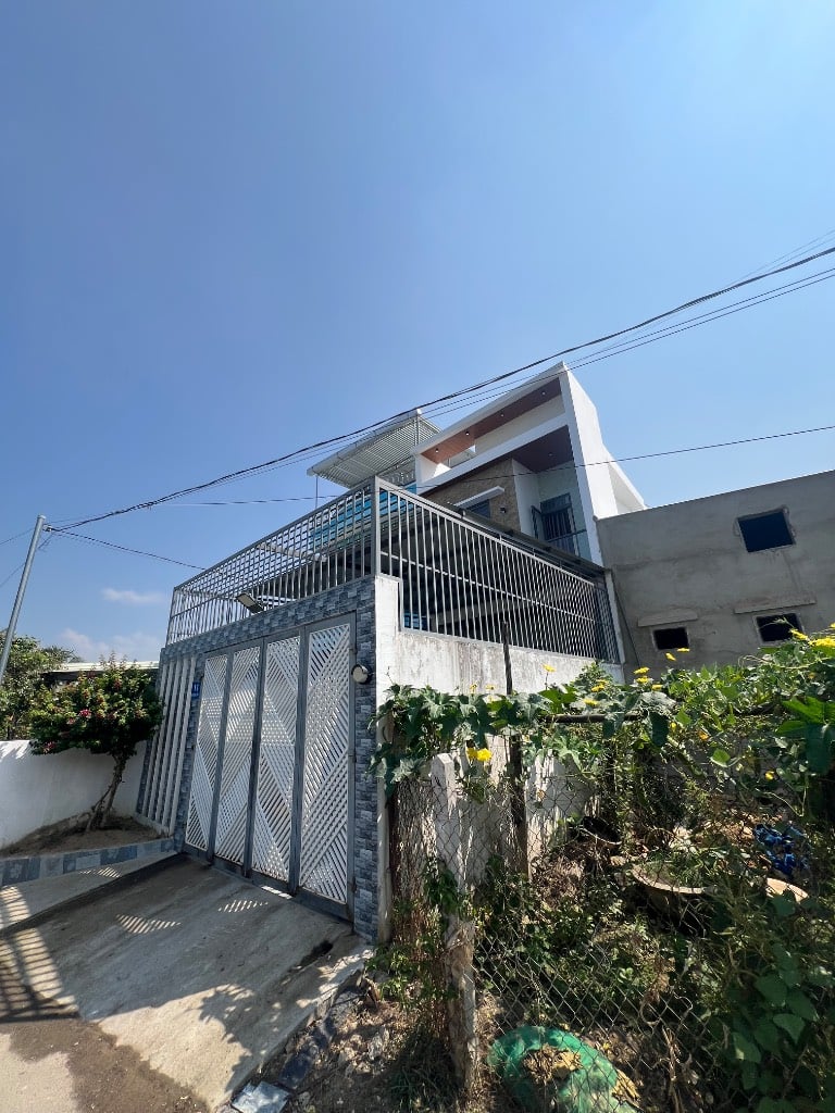 Nhà 1 mê hẻm đồng khởi diên khánh , nha trang