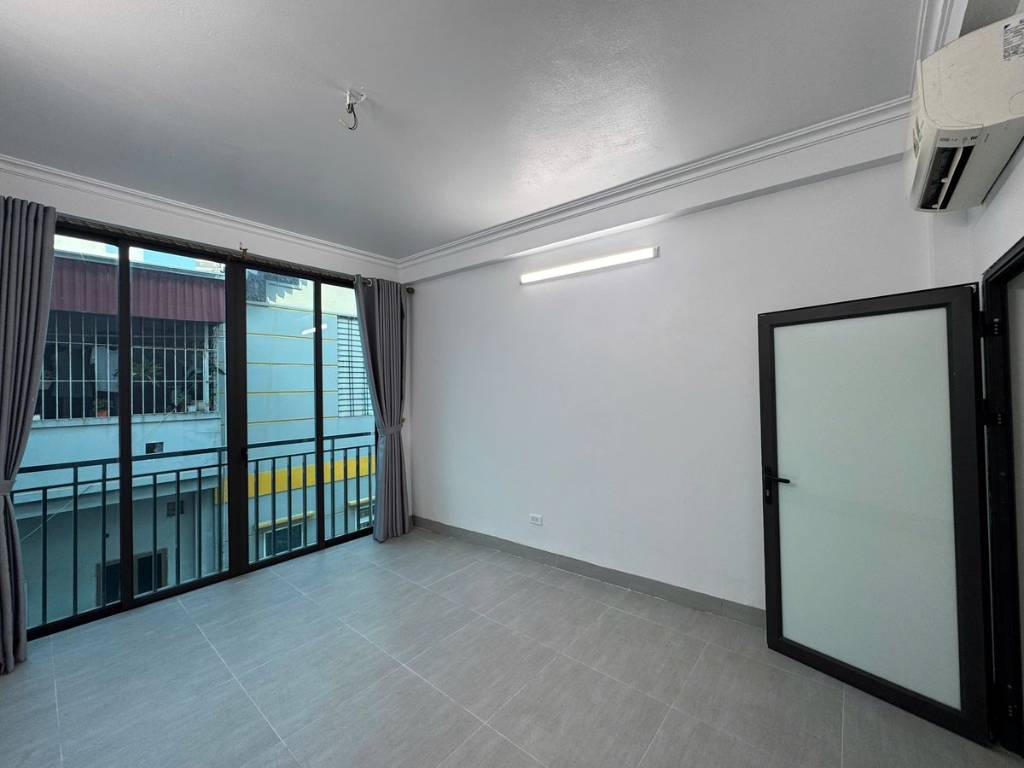 Bán gấp nhà lô góc, mặt ngõ kinh doanh, phố Thạch Bàn-Long Biên.DT40m, 4 tầng, giá 4,65 tỷ