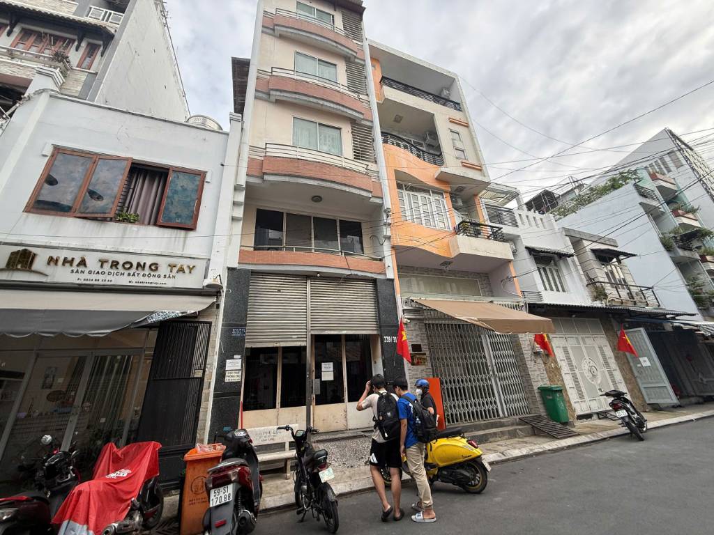 BÁN CĂN NHÀ 5 TẦNG KHU K300 NGANG 12M NỞ HẬU QUẬN TÂN BÌNH