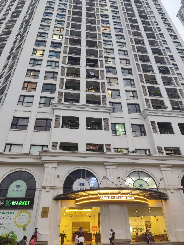 BÁN CĂN CHUNG CƯ ROYAL CITY 129M2 - 2PN - 2WC.