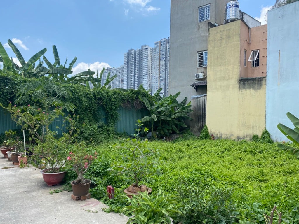 Đất thổ cư cạnh Phú Mỹ Hưng; công an Phú Thuận; 60m2; xây cao tầng; hẻm trước nhà 4m