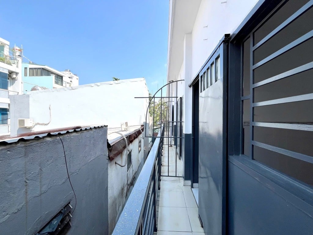 Bán dãy trọ gần chợ Cầu Tràm, Cần Đước, Long An, 12 phòng, dt 215m², sổ riêng