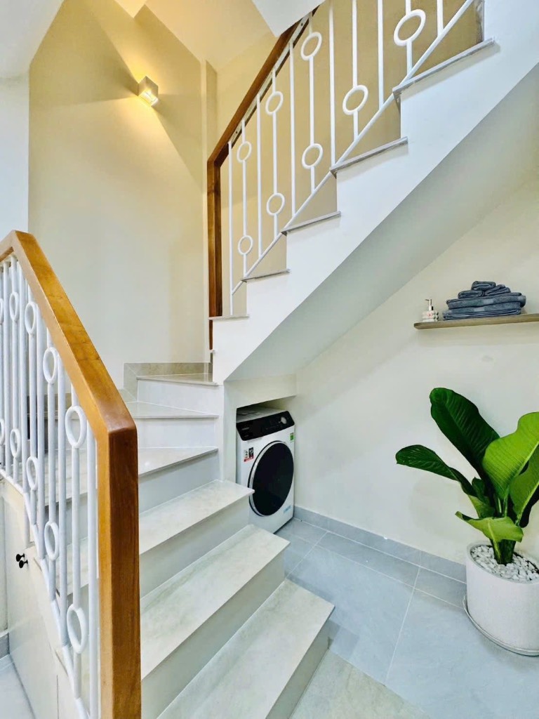 Bán nhà Bạch Đằng Bình Thạnh, 3 tầng, 3PN, gần Ngã Tư Hàng Xanh, giá 5.98 tỷ