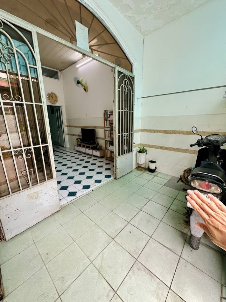 BÁN NHÀ THỦ ĐỨC, TRUNG TÂM PHƯỚC LONG B, SÁT CHỢ, HẺM THÔNG, GIÁ NHỈNH 5 TỶ