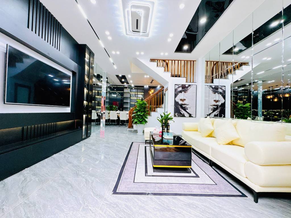 Bán nhà phân lô quân đội Vương Thừa Vũ, Thanh Xuân, dt 45m2, 5 tầng, giá 12.8 tỷ