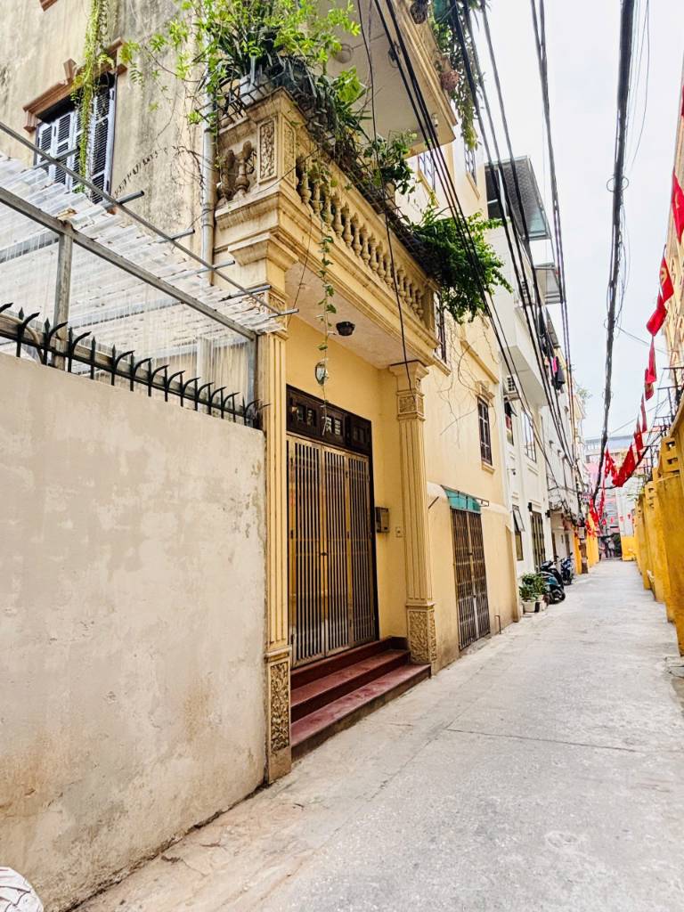 BÁN NHÀ PHỐ PHAN ĐÌNH PHÙNG, BA ĐÌNH - 50m2 x 4 TẦNG, Ngõ 3,5m, sát phố, dân trí cao