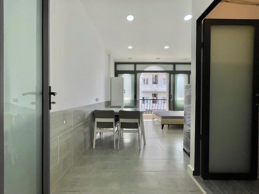 Cho thuê căn hộ Nguyễn Văn Thương, Bình Thạnh, phòng mới, máy giặt riêng, bancol, cửa sổ