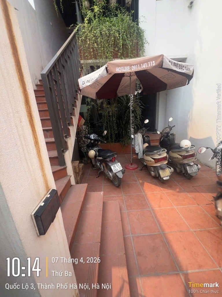 Bán nhà 3 tầng mặt đường quốc lộ 3 Mai Lâm,  Đông Anh, dt 128m2, giá tốt