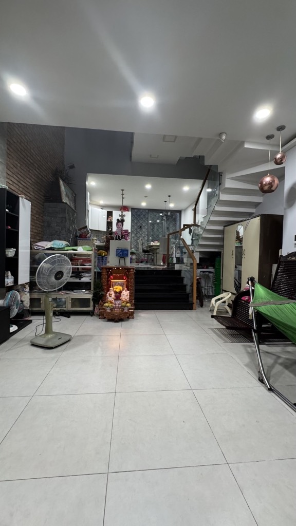 Bán nhà đường số 6D khu Tên Lửa, 90m2 ngang 5x18m, 4 tầng 4PN 4WC, ở và làm văn phòng Công ty
