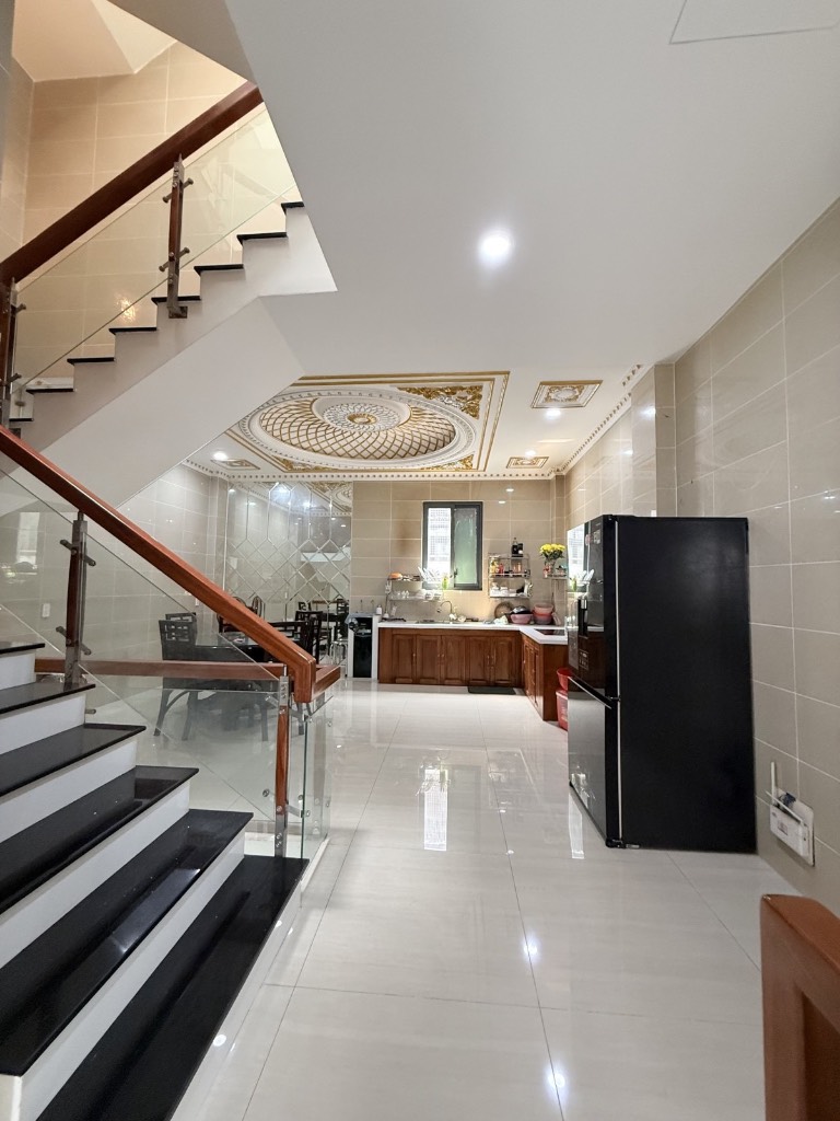 Bán nhà hẻm xe hơi Mã Lò, Bình Tân, 71m2 ngang 5,6x15m, 4 tầng 4PN 4WC, giá giảm thiện chí bán