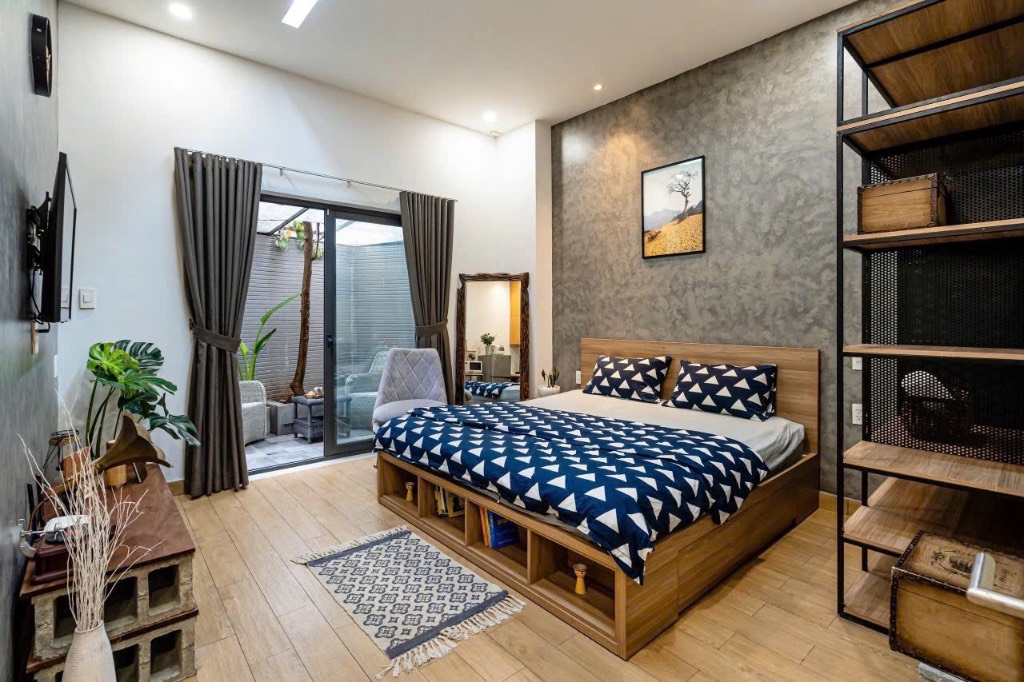 CĂN HỘ CAO CẤP SÂN RỘNG RỘNG THOÁNG CỰC CHILL MÁY GIẶT RIÊNG FULL NỘI THẤT CAO CẤP Ở SÁT QUẬN 1